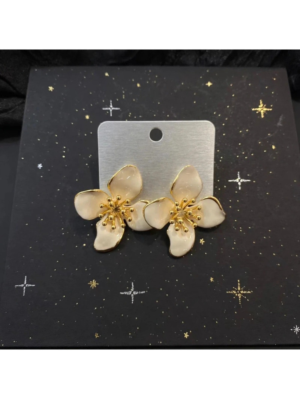 Cream Flower Statement Earrings – Gold Tone Floral Earrings – New